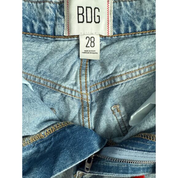 BDG Light Acid Wash High Rise Distressed Cut-off Jean Shorts Size 28 - Picture 4 of 6